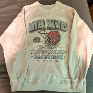 oversized hollister sweatshirt